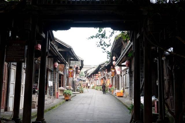 迷失在黑洞里